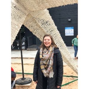 Meet your Posher, Brooke